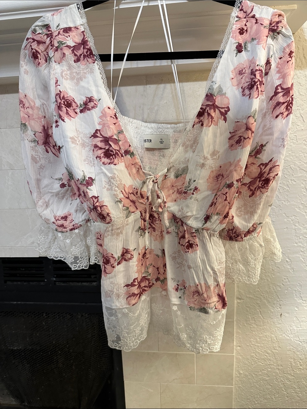 Floral Lace-Trim Tie-Front Women's Top - Pink